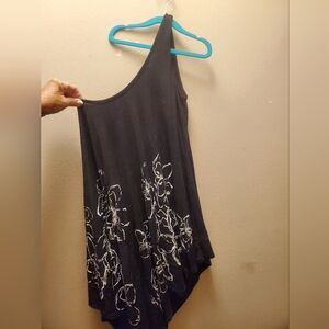 Sans Souci Black Top with White Floral Pattern